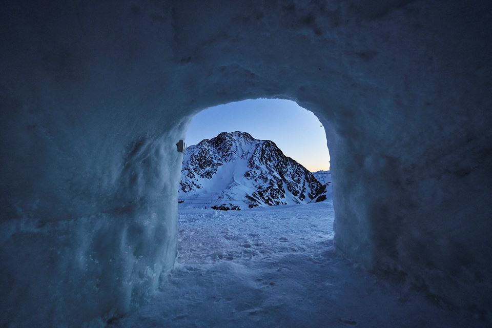 Ice Igloo in the Ötztal Alps Bella Vista Mountain Refuge - Schutzhütte  Schöne Aussicht